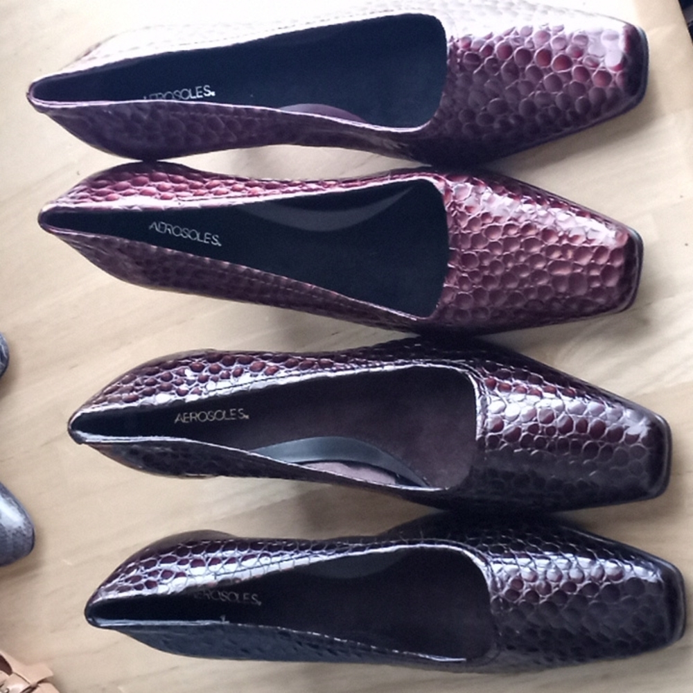 Aerosoles pumps new size 11 .